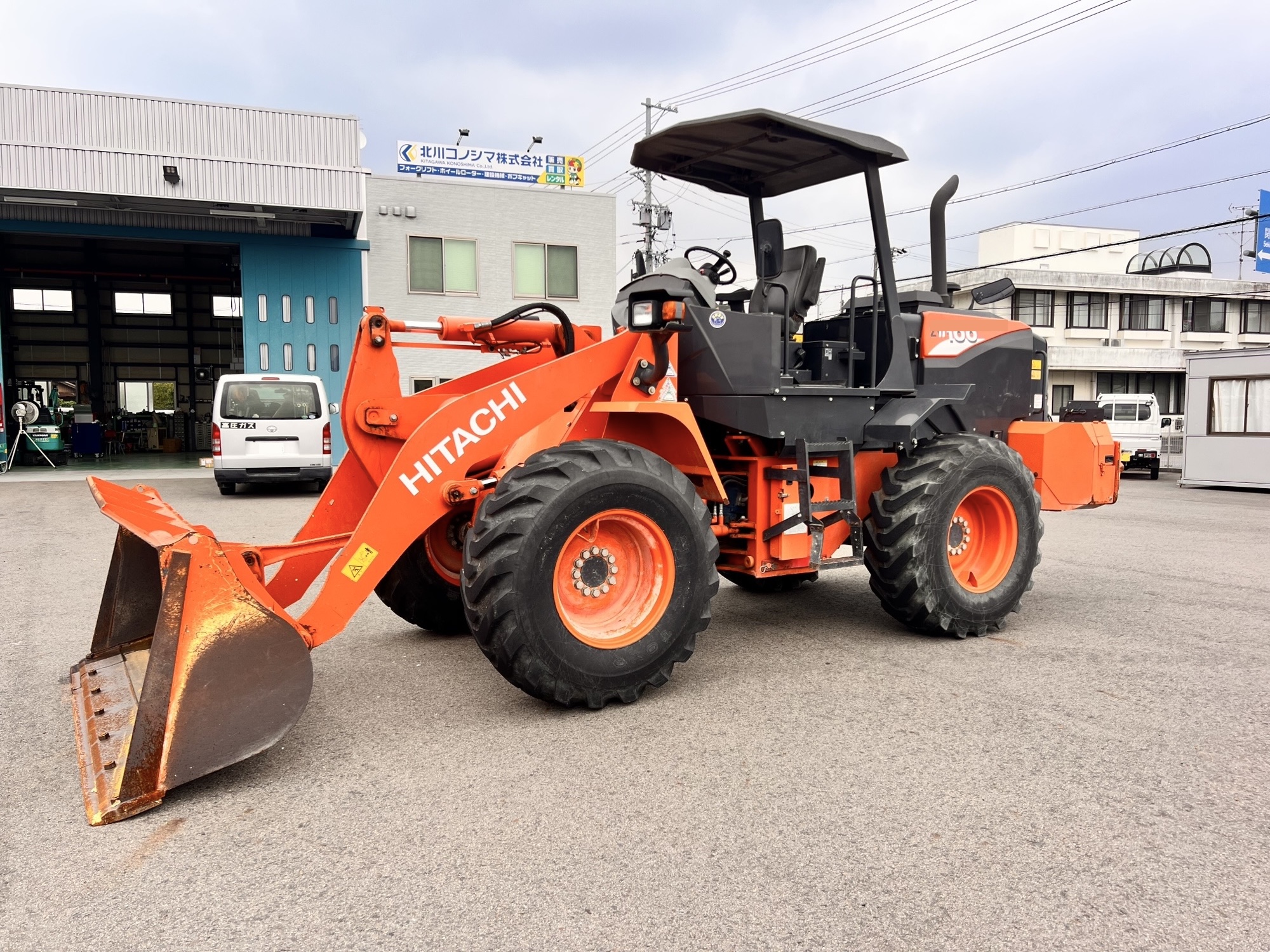 日立建機 ZW100-6 ホイールローダ中古車